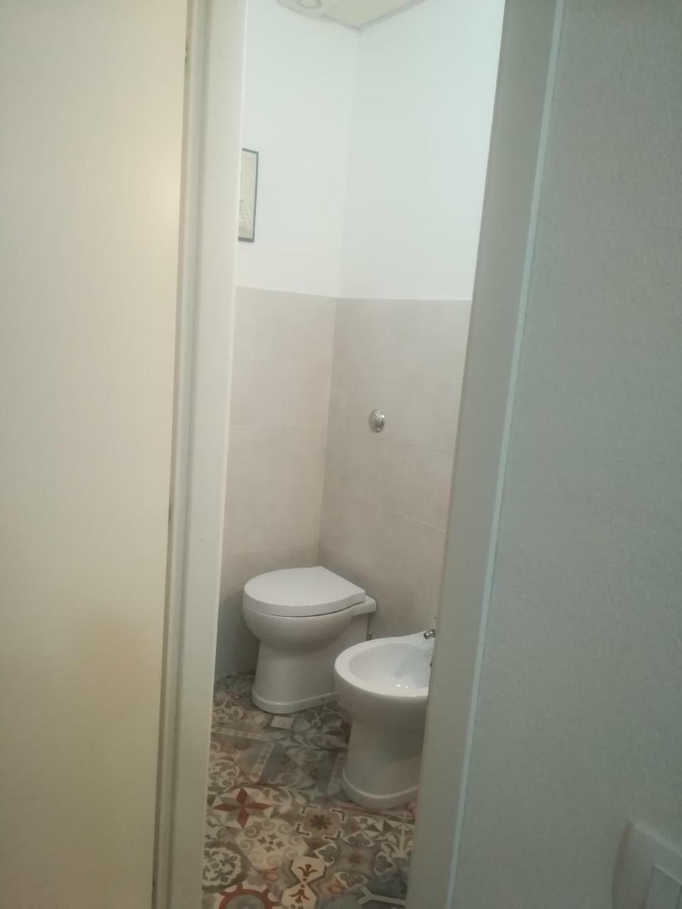 לינה וארוחת בוקר קליארי B.House מראה חיצוני תמונה